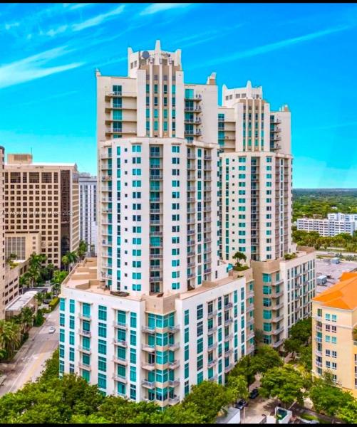 METROPOLIS I AT DADELAND