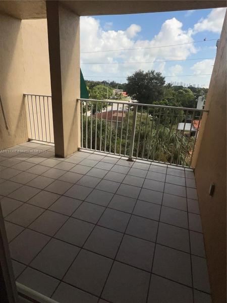 MELREESE POINTE CONDO