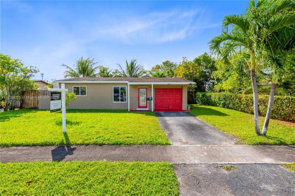 SUNRISE GOLF VILLAGE SEC