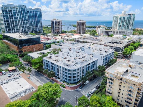 LOFTS AT MAYFAIR CONDO