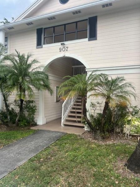 CARMEL AT CALIF CLUB COND