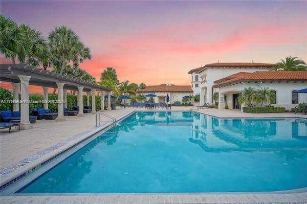 PEMBROKE LAKES SOUTH