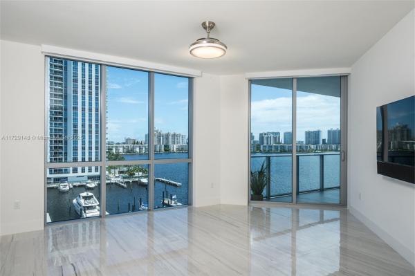 17111 BISCAYNE BLVD #707, NORTH MIAMI BEACH, FL 33160