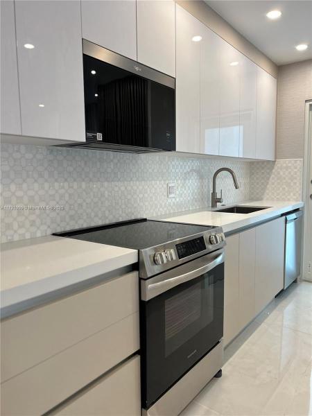 KEYSTONE GARDENS CONDO