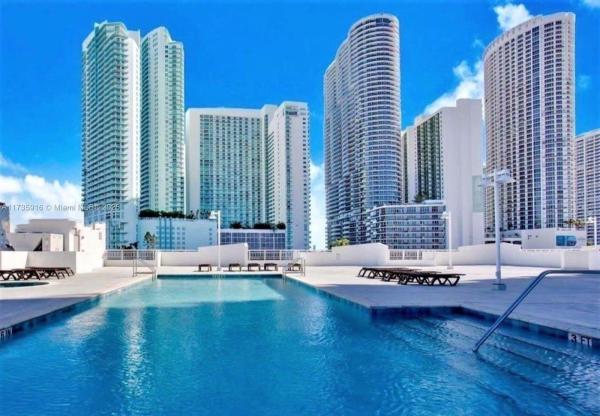 1800 BISCAYNE PLAZA CONDO