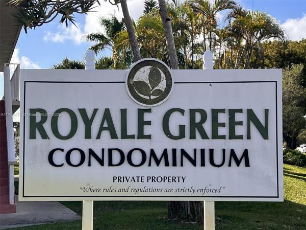 ROYALE GREEN CONDO 11