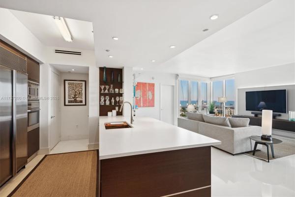 MURANO GRANDE AT PORTOFIN