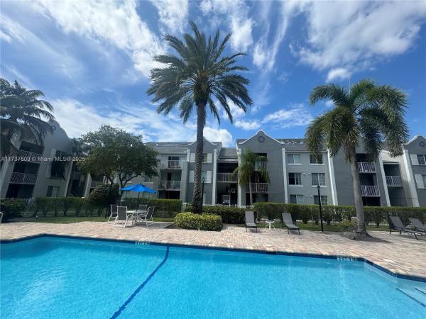 DEVONAIRE CONDO AT PEMBRO