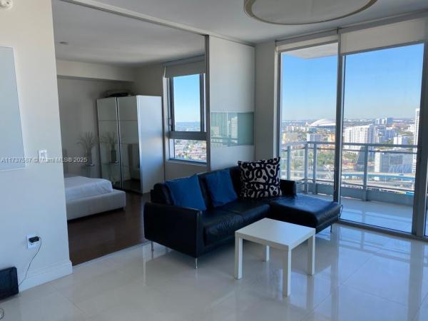 90 SW 3RD ST #3005, MIAMI, FL 33130