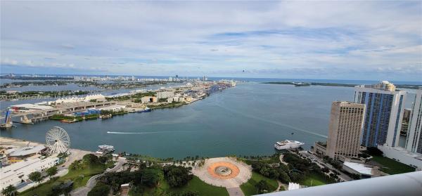 50 BISCAYNE CONDO