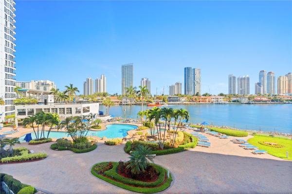 MYSTIC POINTE CONDO NO TH