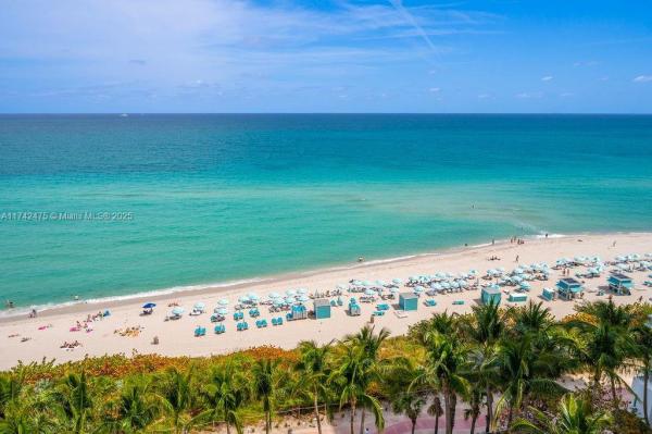 NORTH CARILLON BEACH COND