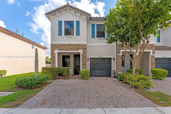 GARDEN BY THE HAMMOCKS