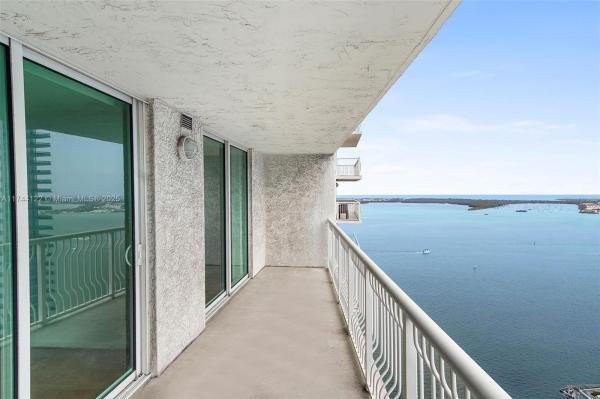 The Club At Brickell Bay