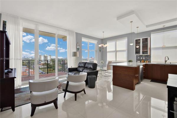 THE PONCE DE LEON CONDO