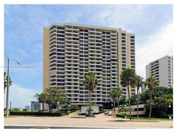 500 THREE ISLANDS BLVD #212, HALLANDALE BEACH, FL 33009