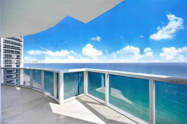 18101 COLLINS AVE #4909, SUNNY ISLES BEACH, FL 33160