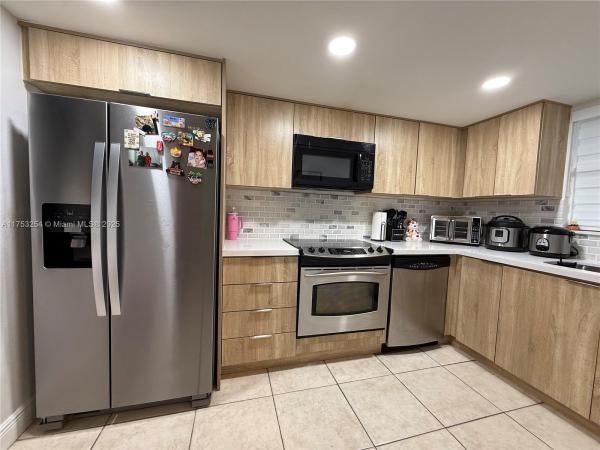 THE BEACH CLUB FONTAINEBL