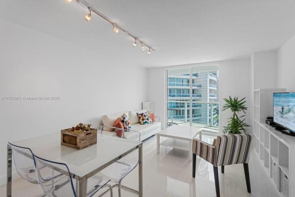 2101 BRICKELL AVE #1411, MIAMI, FL 33129