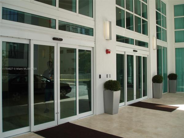 THE PLAZA 901 BRICKELL CO