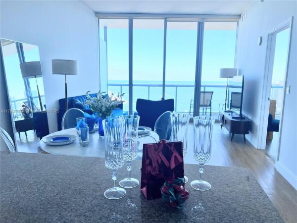 888 BISCAYNE BLVD #4807, MIAMI, FL 33132