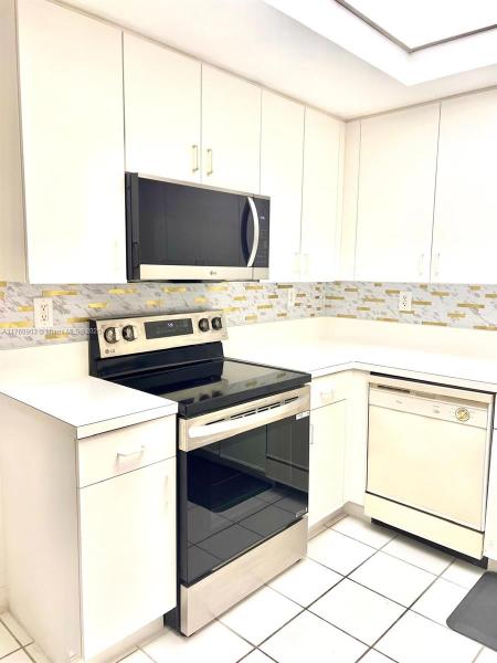 DORAL HOUSE CONDO NO 2