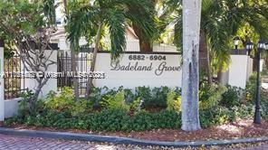 DADELAND GROVE CONDO