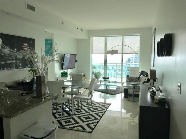 THE PLAZA 851 BRICKELL CO