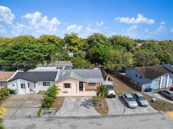 LAKES OF ACADIA UNIT 7