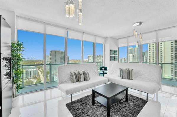 THE AXIS ON BRICKELL II C