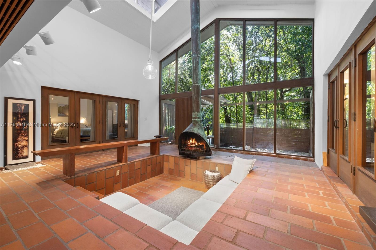 DEVONWOOD - фото