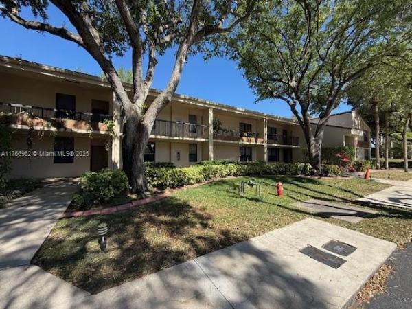 LAKES OF NEWPORT I CONDO