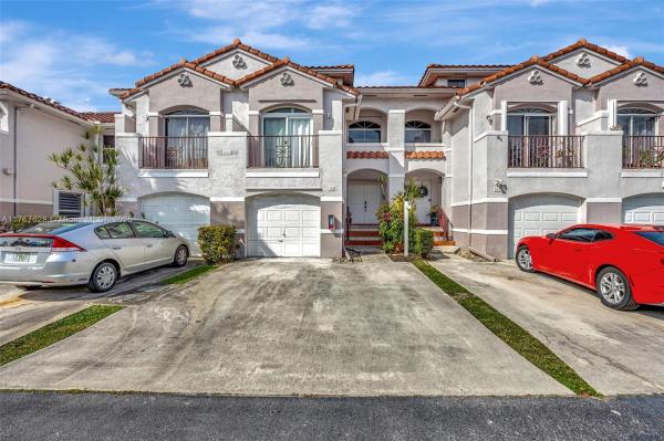 VILLAS AT THE HAMMOCKS CO