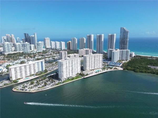 500 BAYVIEW DR #1719, SUNNY ISLES BEACH, FL 33160