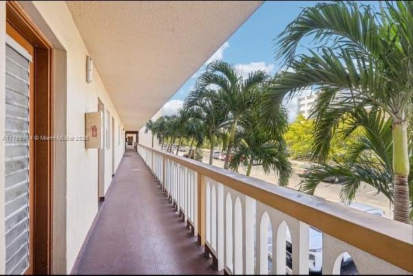Meadowbrook Condo