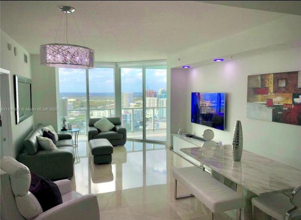 QUANTUM ON THE BAY CONDO