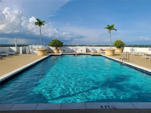 1830 RADIUS DR #1324, HOLLYWOOD, FL 33020