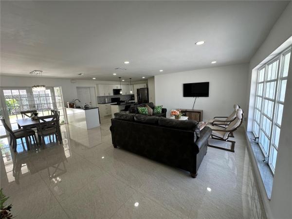 SUNRISE GOLF VILLAGE