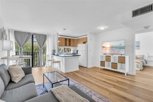 16919 N BAY RD #317, SUNNY ISLES BEACH, FL 33160