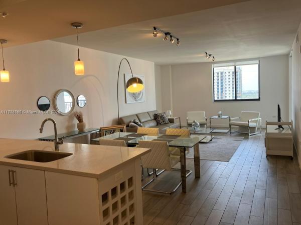 NINE AT MARY BRICKELL VIL