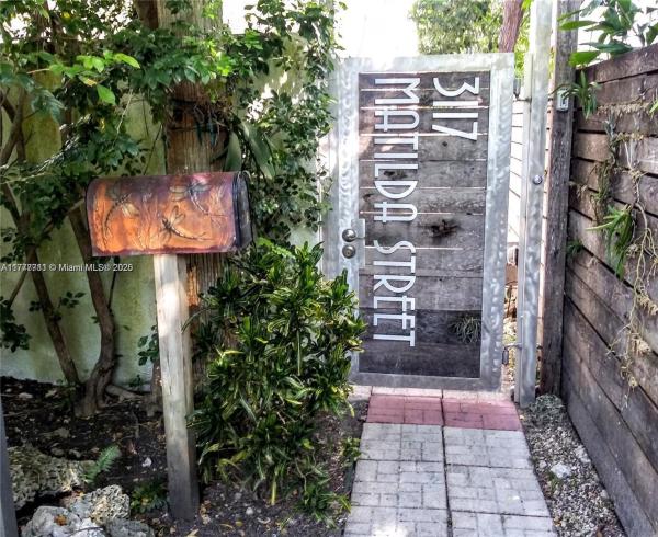 ORANGE POUNDS SUB OF PENT