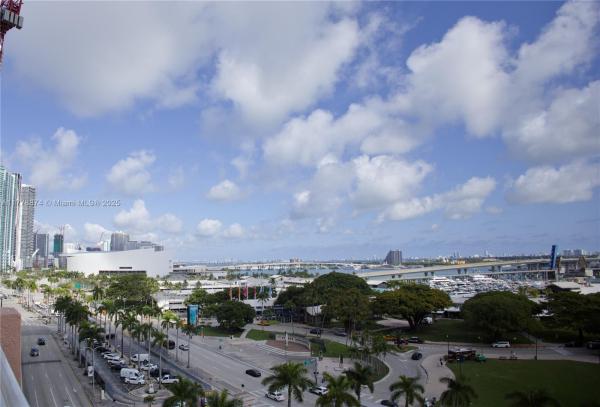 244 BISCAYNE BLVD #1804, MIAMI, FL 33132