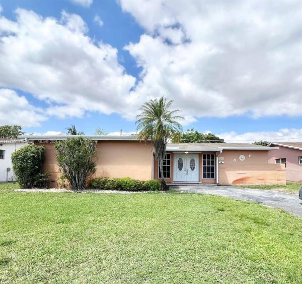 SUNRISE GOLF VILLAGE FOUR