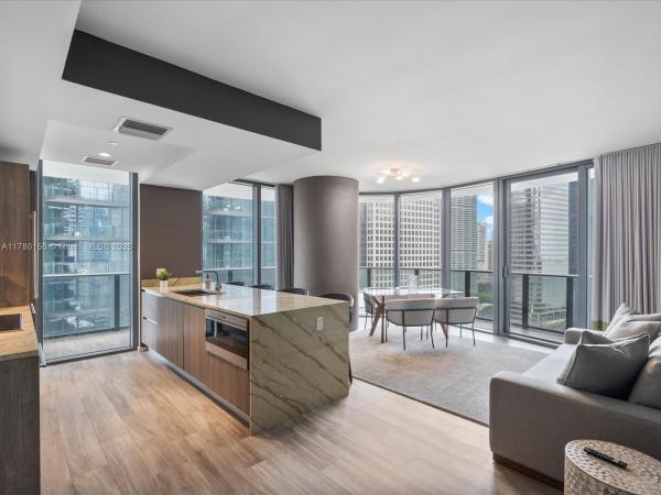 801 S MIAMI AVE #1905, MIAMI, FL 33130