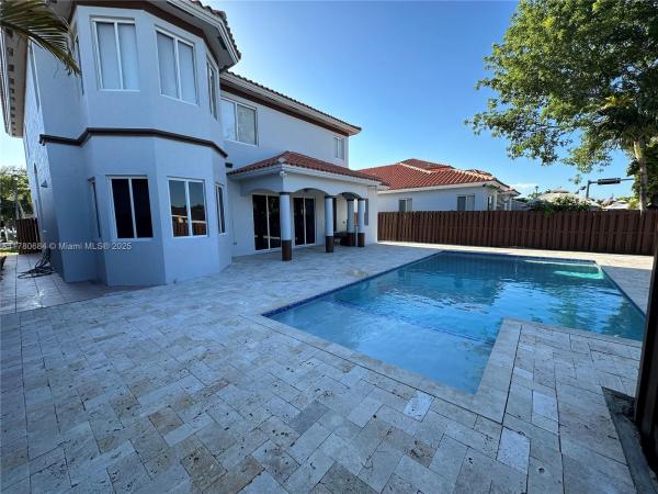 A B AT TAMIAMI TRAIL PHAS