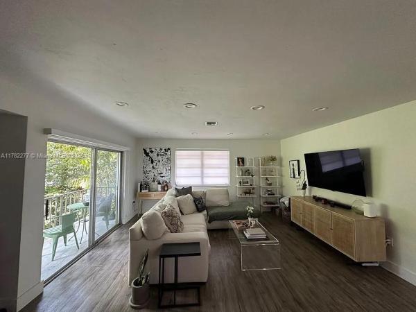 KINGSTON SQUARE CONDO