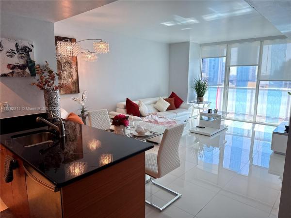 50 BISCAYNE CONDO