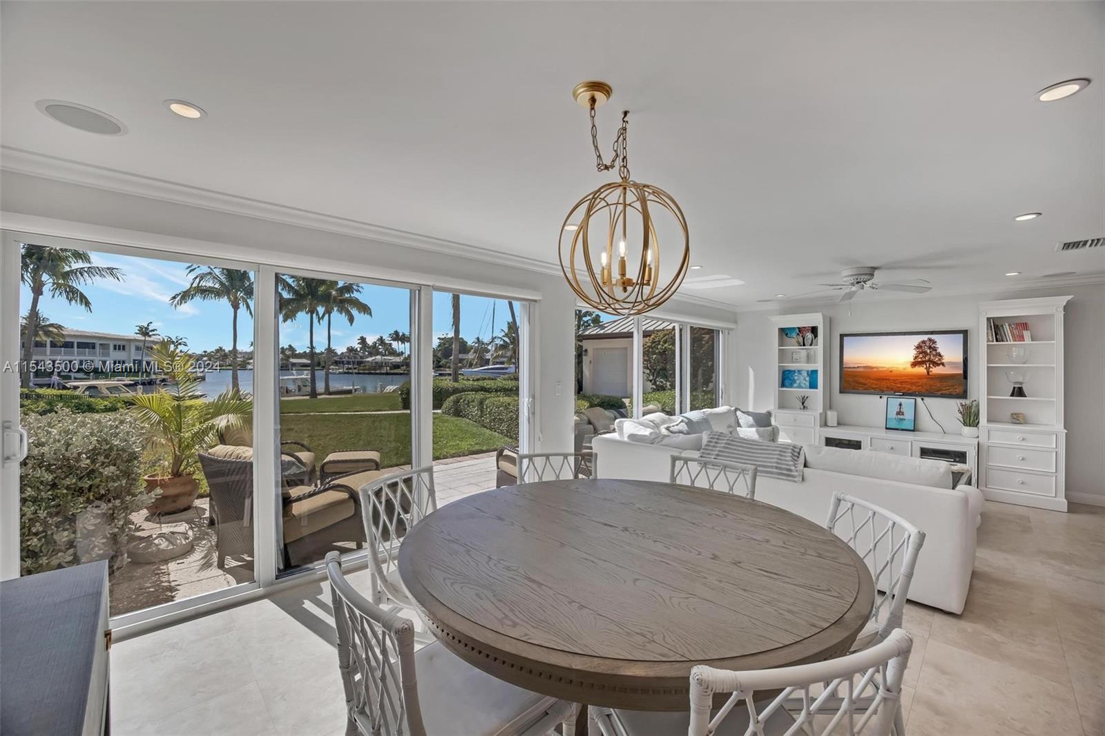 Angelfish Cay - фото