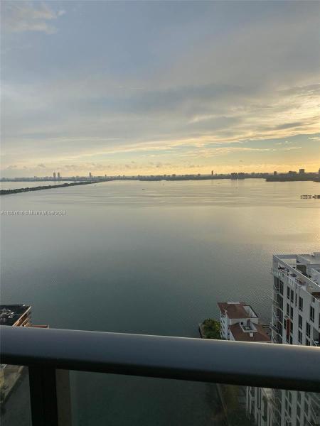 460 NE 28TH ST #2807, MIAMI, FL 33137