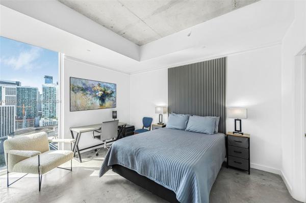 151 SE 1ST ST #2409, MIAMI, FL 33131